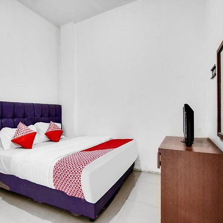 OYO 90897 Hotel Sepupu Satria Pekanbaru Bagian luar foto