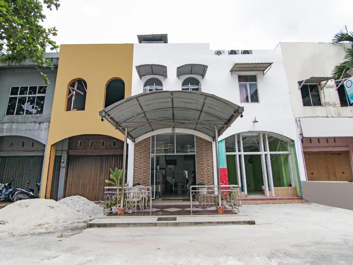 OYO 90897 Hotel Sepupu Satria Pekanbaru Bagian luar foto