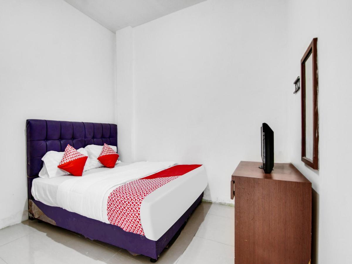 OYO 90897 Hotel Sepupu Satria Pekanbaru Bagian luar foto