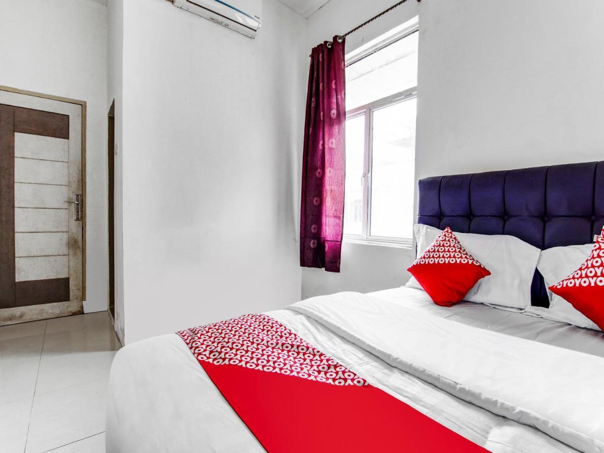 OYO 90897 Hotel Sepupu Satria Pekanbaru Bagian luar foto