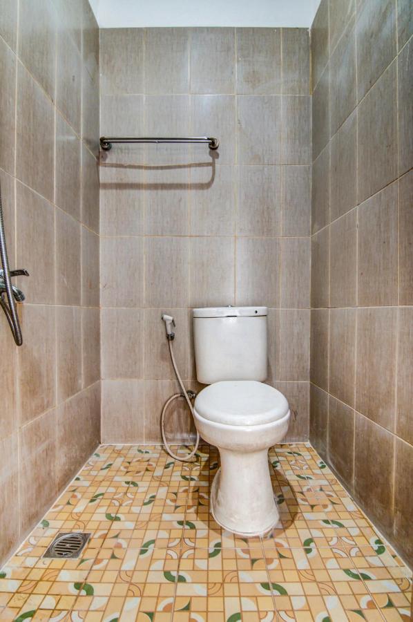 OYO 90897 Hotel Sepupu Satria Pekanbaru Bagian luar foto