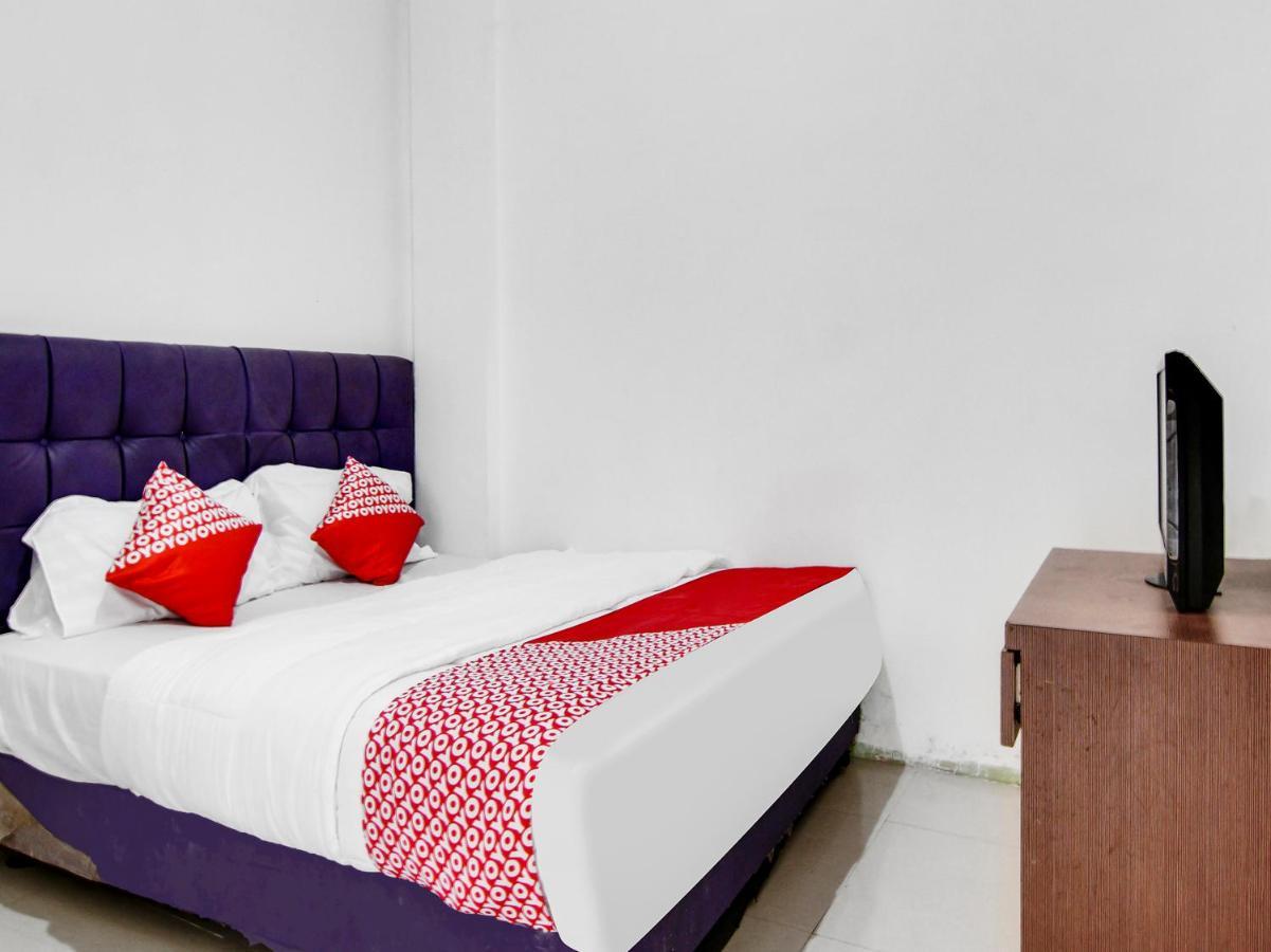 OYO 90897 Hotel Sepupu Satria Pekanbaru Bagian luar foto