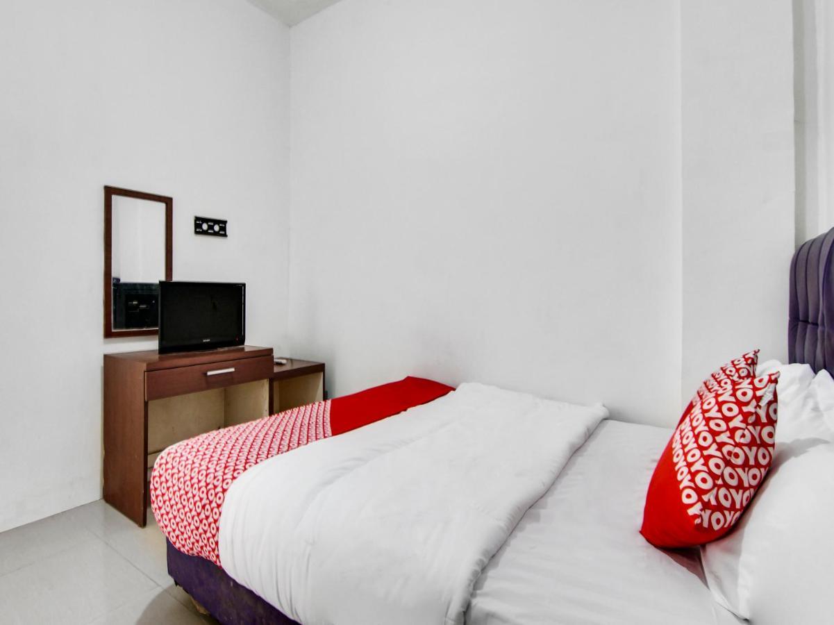 OYO 90897 Hotel Sepupu Satria Pekanbaru Bagian luar foto