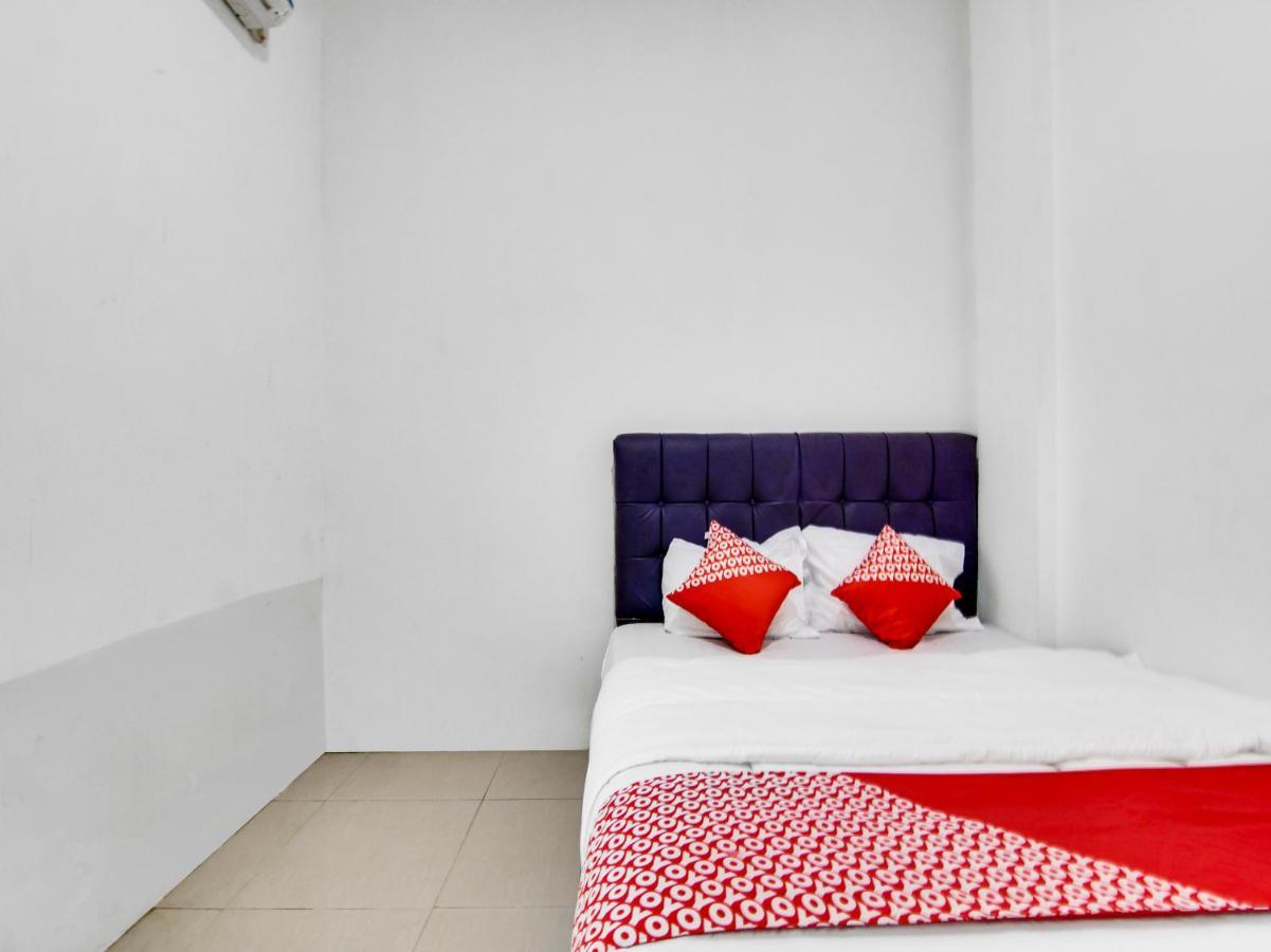 OYO 90897 Hotel Sepupu Satria Pekanbaru Bagian luar foto