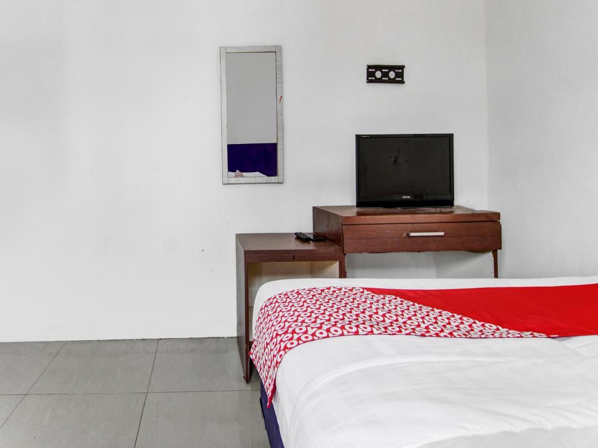 OYO 90897 Hotel Sepupu Satria Pekanbaru Bagian luar foto