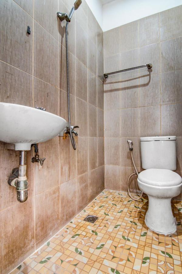 OYO 90897 Hotel Sepupu Satria Pekanbaru Bagian luar foto
